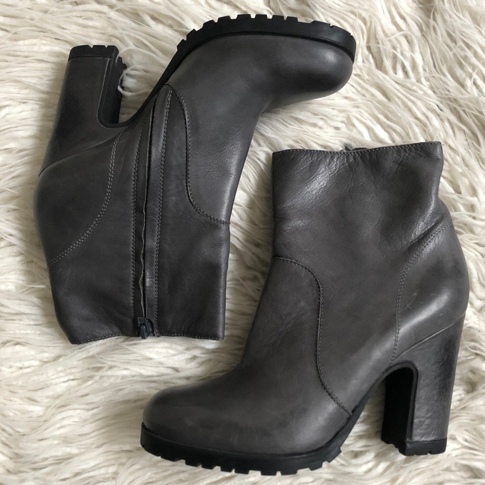 Maison Martin Margiela Leather Heeled Biker Boots